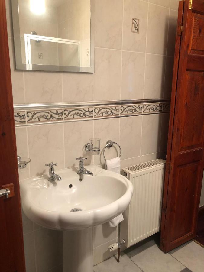 Executive Serviced Apartments 1 포퍼 외부 사진